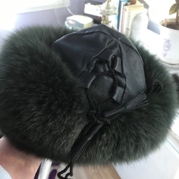 Fur hat, genuine leather top and fur - Picture 5 of 5